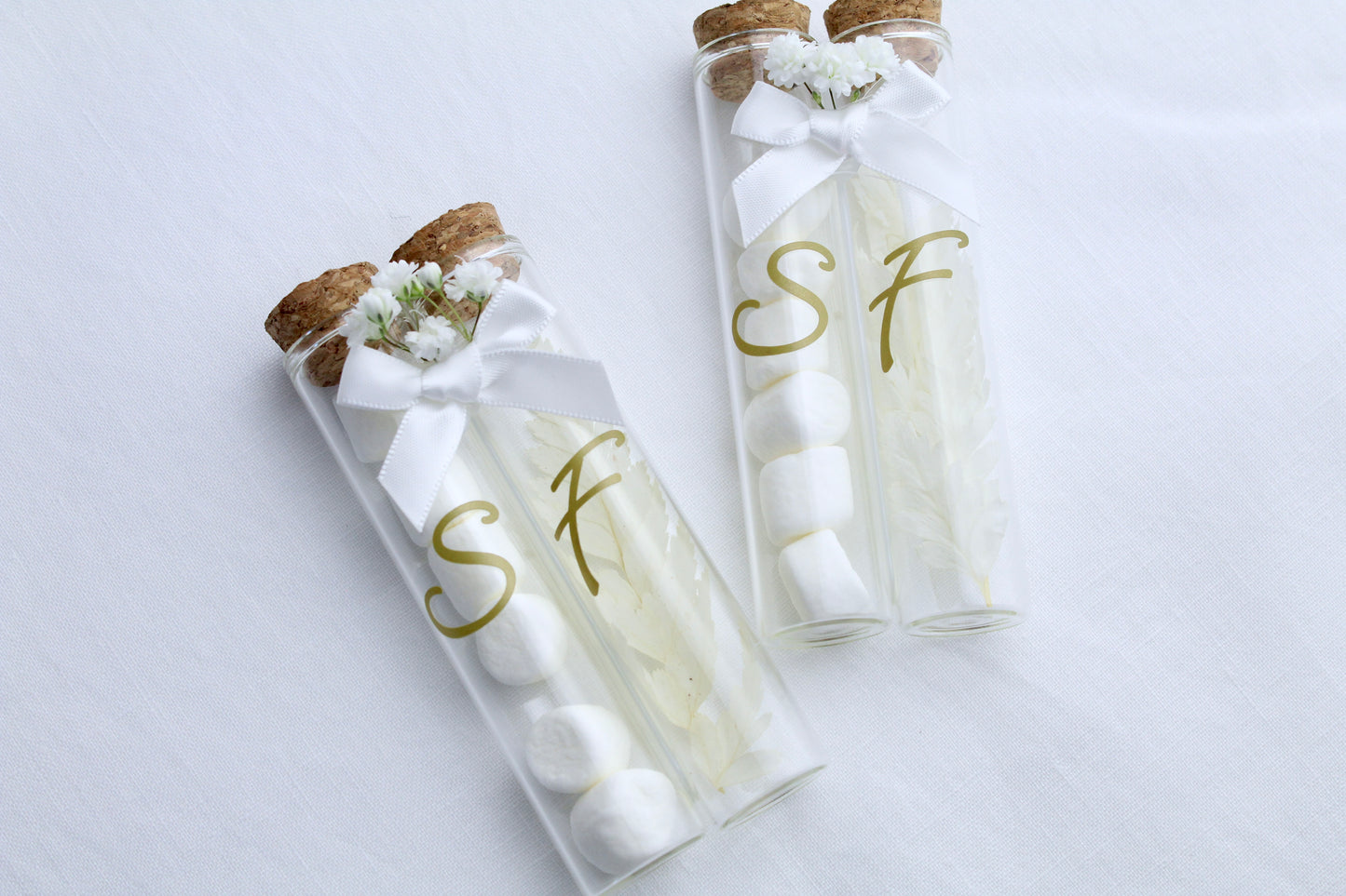Glasfläschchen „Hochzeitstag“.