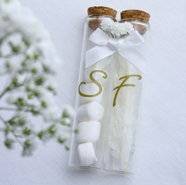 Glasfläschchen „Hochzeitstag“.