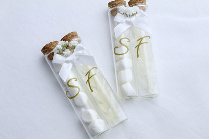 Glasfläschchen „Hochzeitstag“.